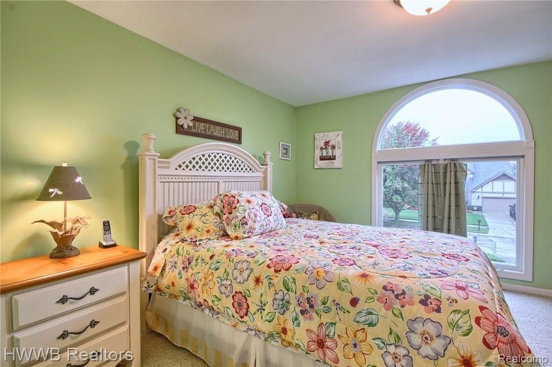 19013 Van Road Livonia, MI 48152 - Photo 23 of 34 23.jpg