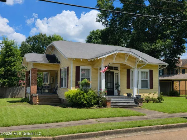 $90,000 | 225 South 5th Street, McComb, MS 39648