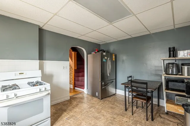a view of a storage & utility room with washer and dryer
