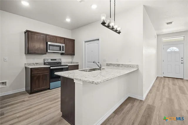 $399,999 | 126 Leon Lane, Kempner, TX 76539