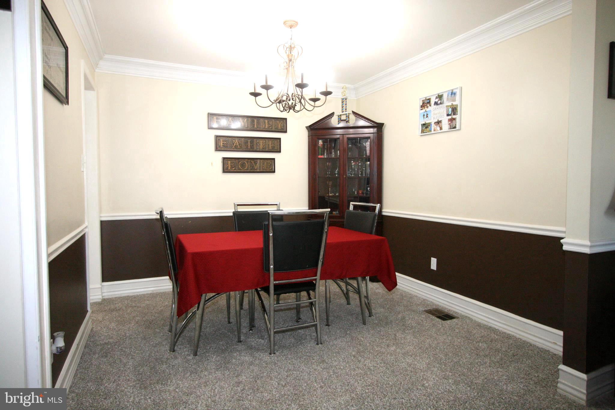 1624 Colonial Way Frederick, MD 21702 - Photo 4 of 16 Separate formal dining room.