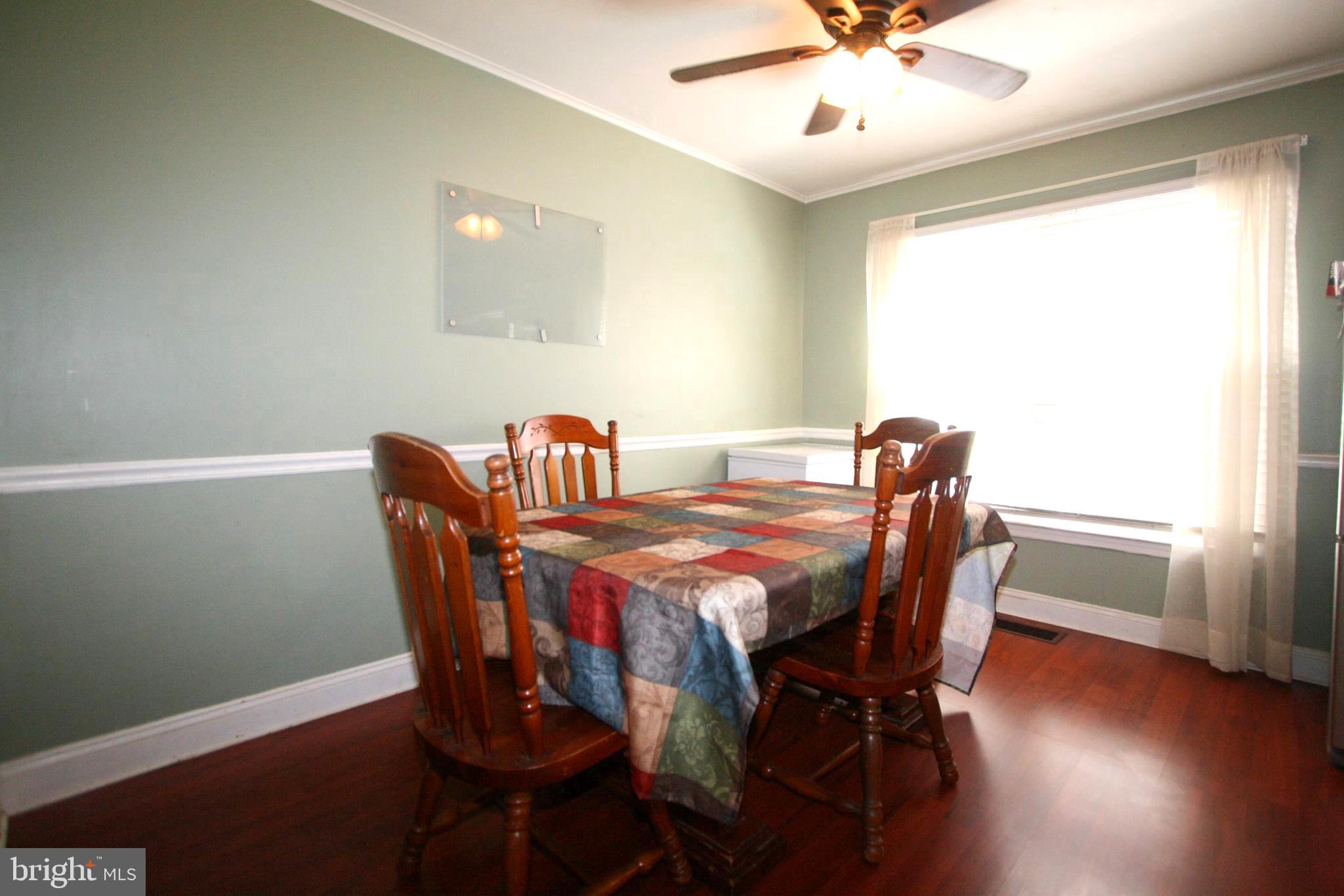 1624 Colonial Way Frederick, MD 21702 - Photo 5 of 16 Eat in kitchen with laminate floors!