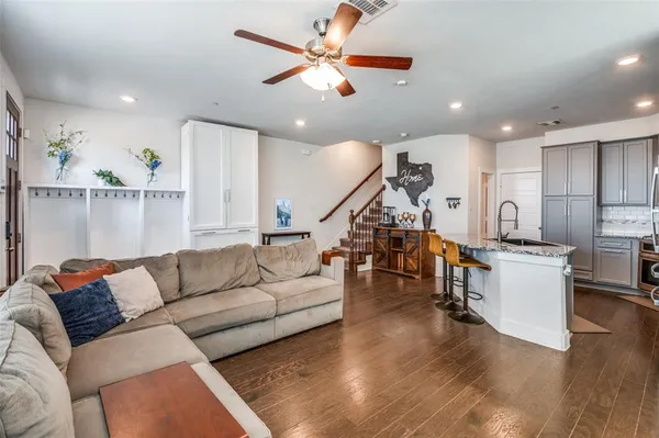 $2,900 | 2400 Magalia Lane, Lewisville, TX 75056