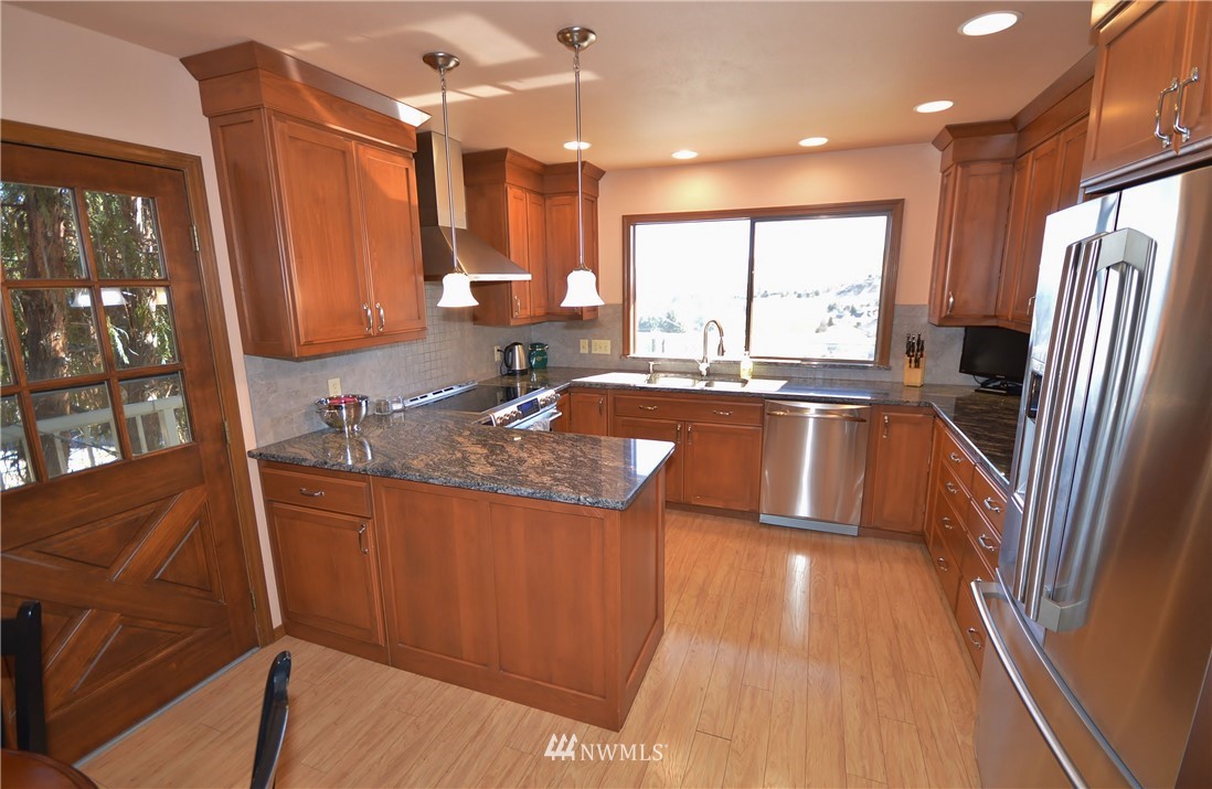 2410 Riter Street Wenatchee, WA 98801 - Photo 11 of 25 Gallery Image 11