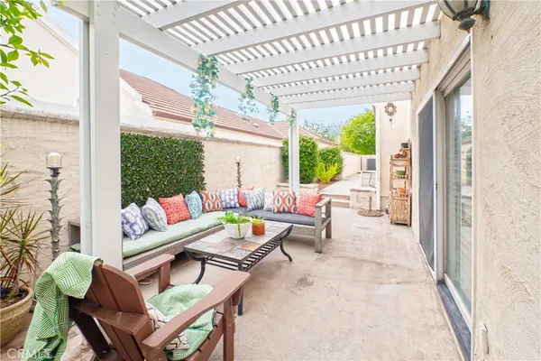 $779,000 | 1804 Prince Albert Drive, Riverside, CA 92507