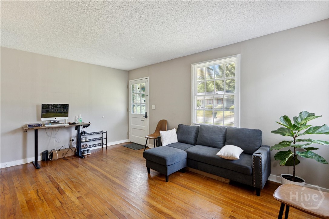 103 Pine Valley Road Savannah, GA 31404 - Photo 8 of 40 Gallery Image 8