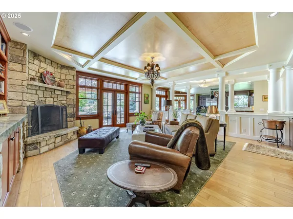 $1,995,000 | 45871 Goodpasture Road, Vida, OR 97488