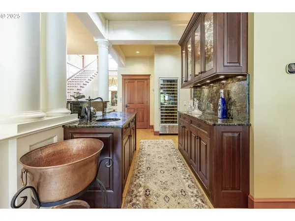 $1,995,000 | 45871 Goodpasture Road, Vida, OR 97488