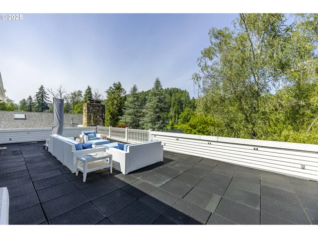 $1,995,000 | 45871 Goodpasture Road, Vida, OR 97488