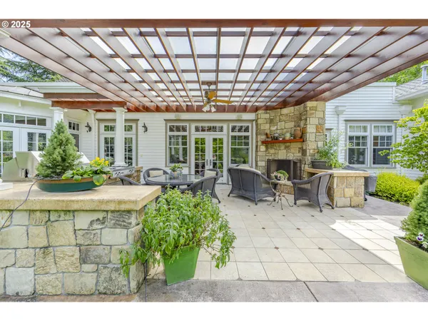 $1,995,000 | 45871 Goodpasture Road, Vida, OR 97488