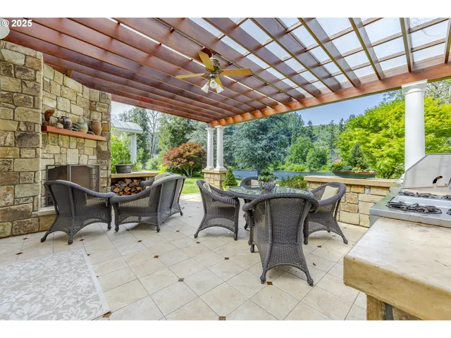 $1,995,000 | 45871 Goodpasture Road, Vida, OR 97488