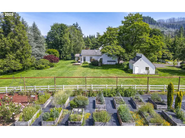 $1,995,000 | 45871 Goodpasture Road, Vida, OR 97488