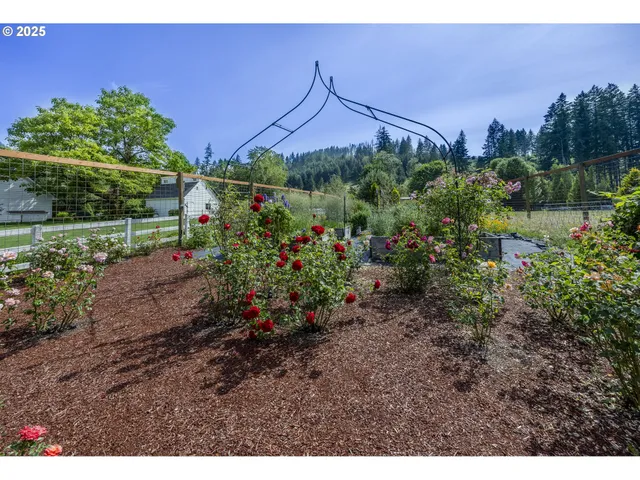 $1,995,000 | 45871 Goodpasture Road, Vida, OR 97488