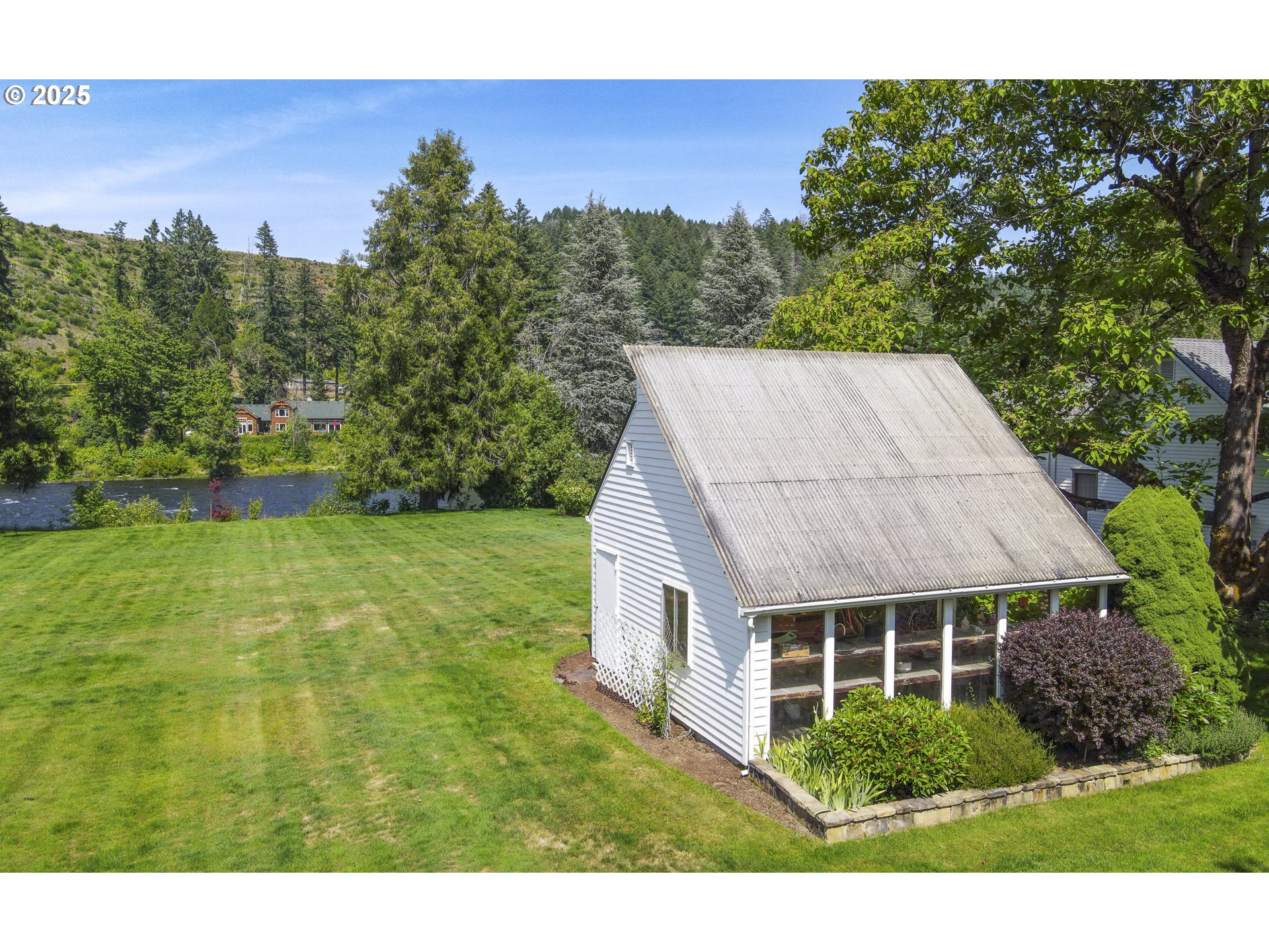 45871 Goodpasture Road Vida, OR 97488 - Photo 45 of 48