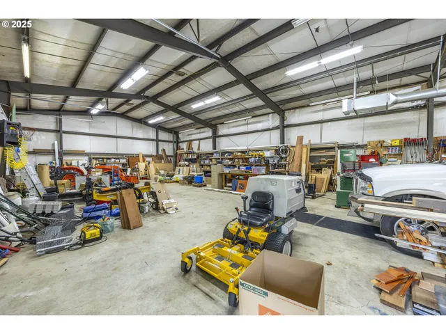 $1,995,000 | 45871 Goodpasture Road, Vida, OR 97488