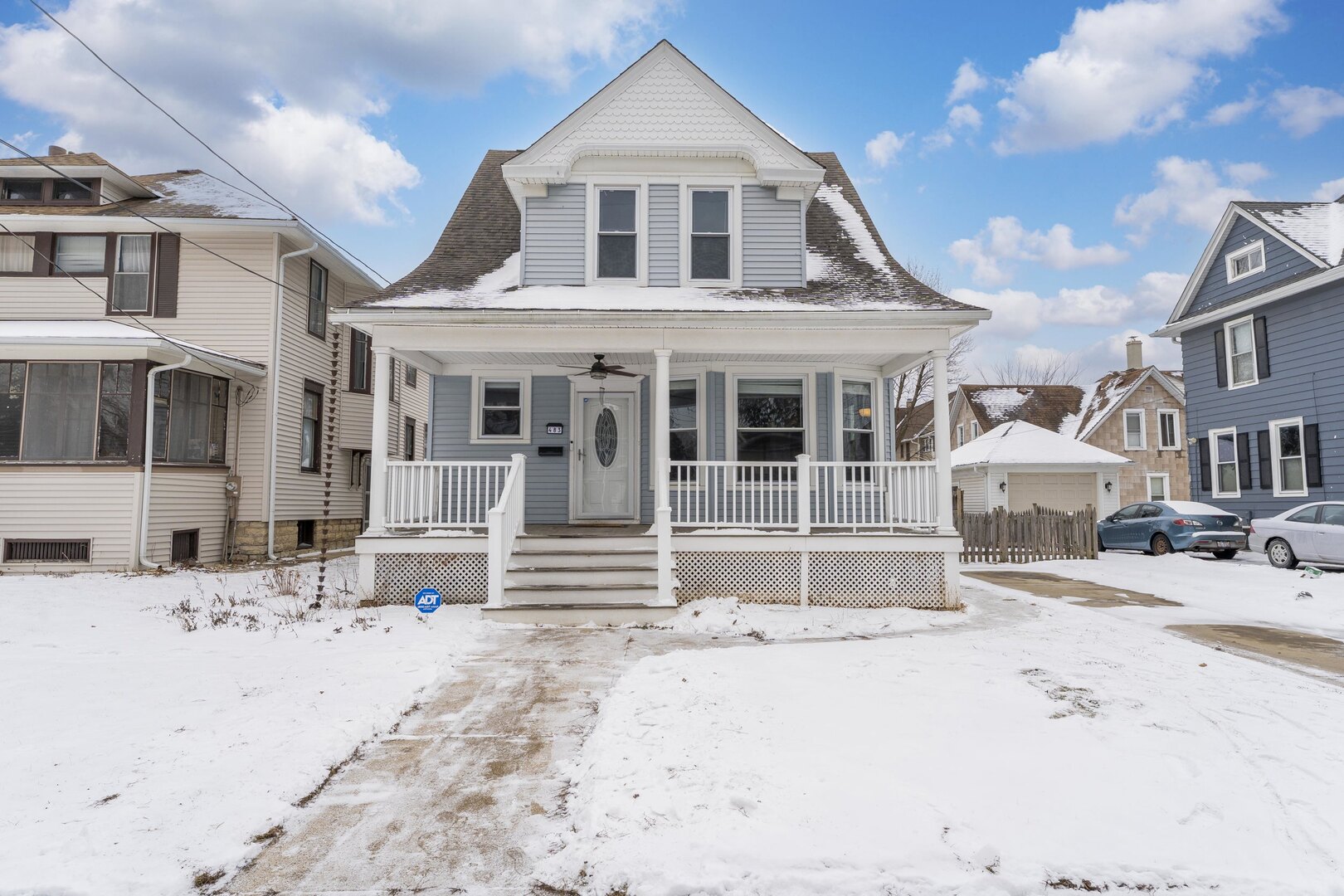 483 Barrett Street Elgin, IL 60120 - Photo 1 of 20