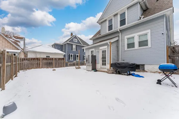 $355,000 | 483 Barrett Street, Elgin, IL 60120