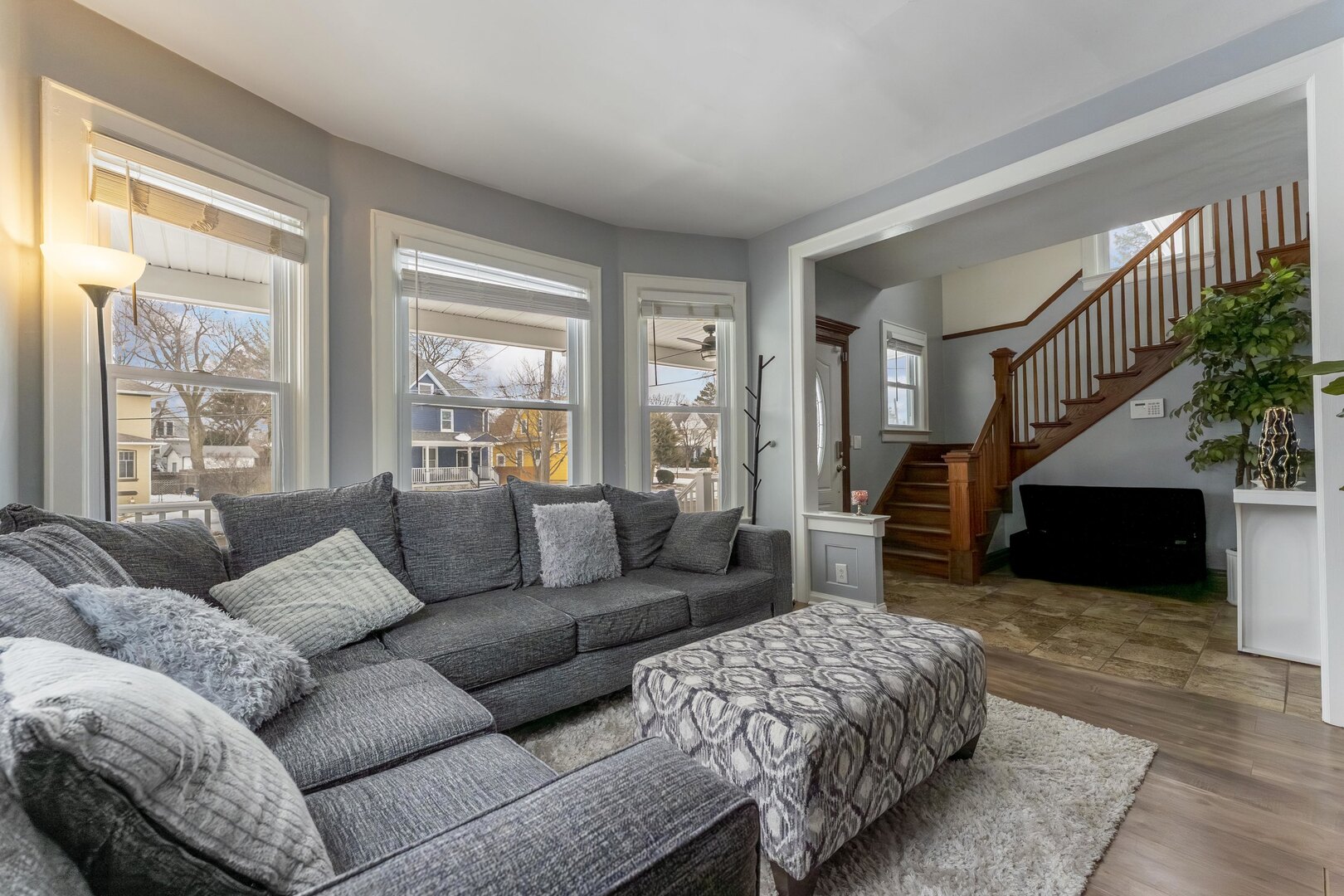 483 Barrett Street Elgin, IL 60120 - Photo 4 of 20