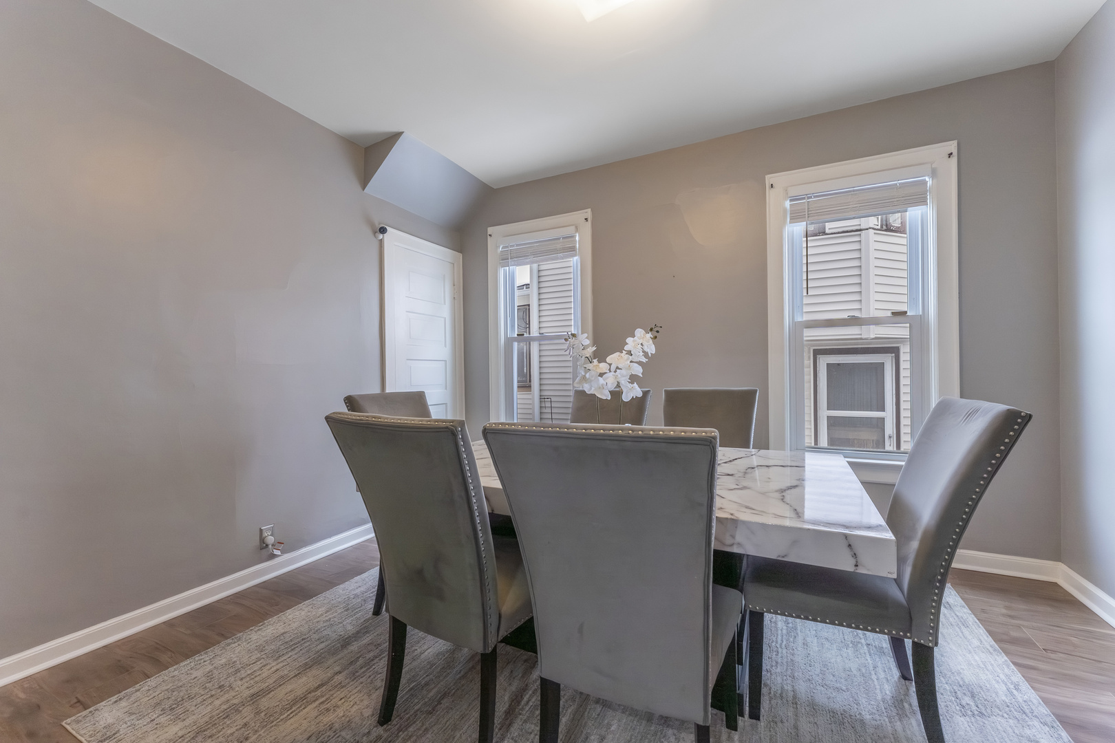 483 Barrett Street Elgin, IL 60120 - Photo 7 of 20