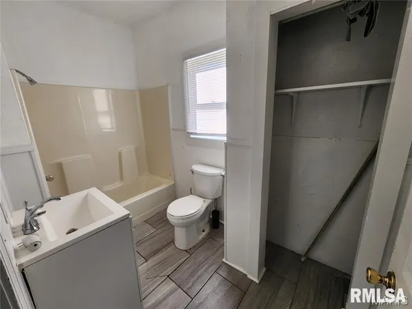 $40,000 | 2025 Broadway, Hannibal, MO 63401