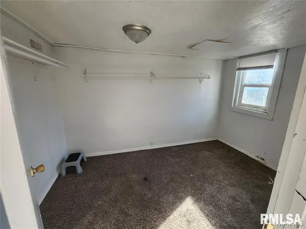 $40,000 | 2025 Broadway, Hannibal, MO 63401