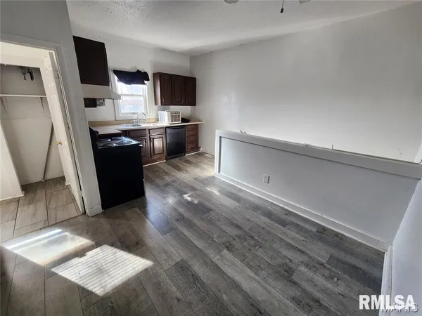 $40,000 | 2025 Broadway, Hannibal, MO 63401