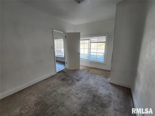 $40,000 | 2025 Broadway, Hannibal, MO 63401