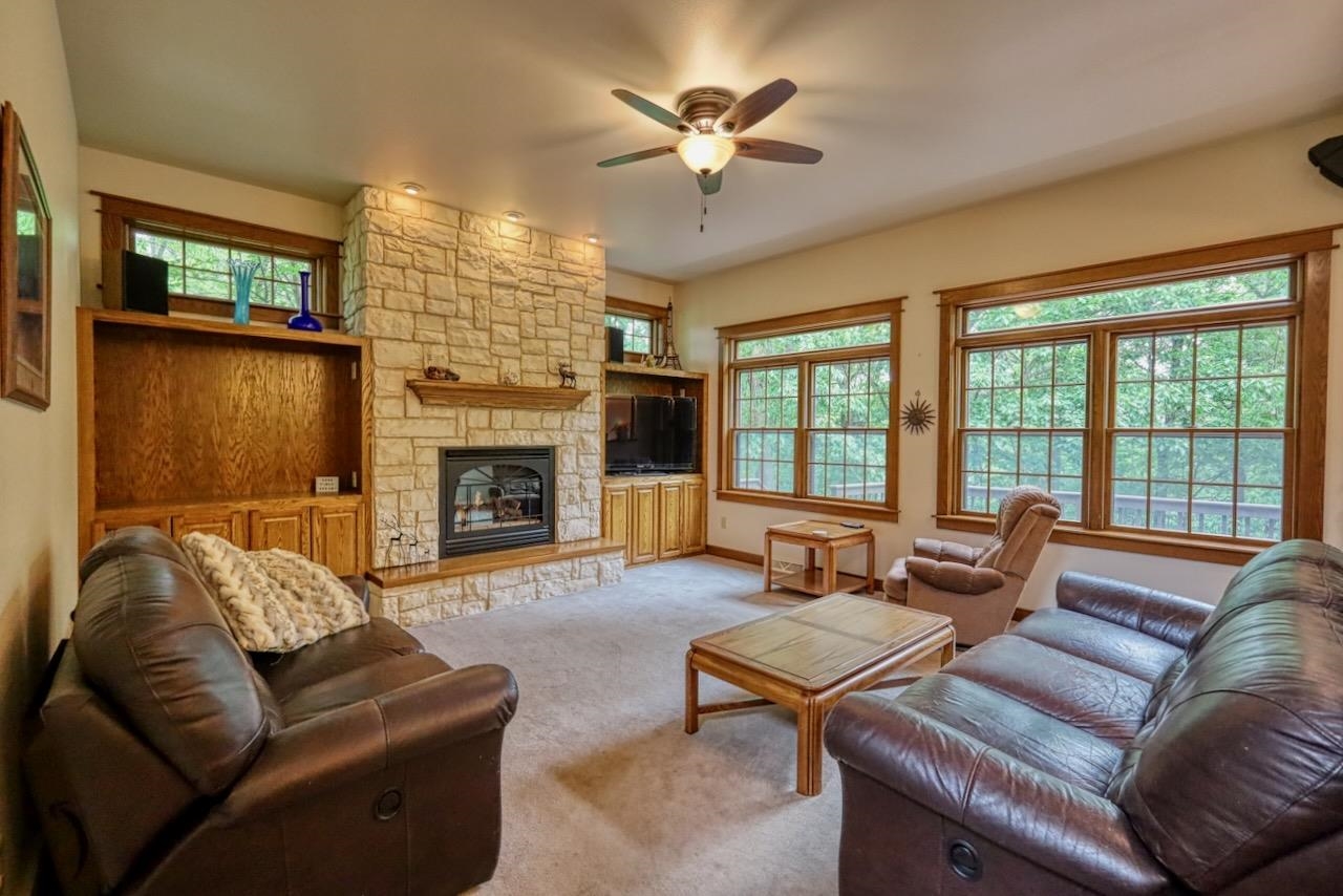 E4930 Rolling Ridge Road Spring Green, WI 53588 - Photo 7 of 58