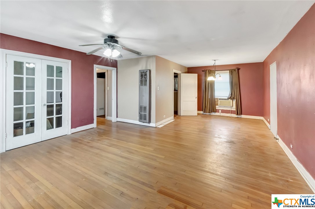 1005 Mac Arthur Street Victoria, TX 77901 - Photo 8 of 38