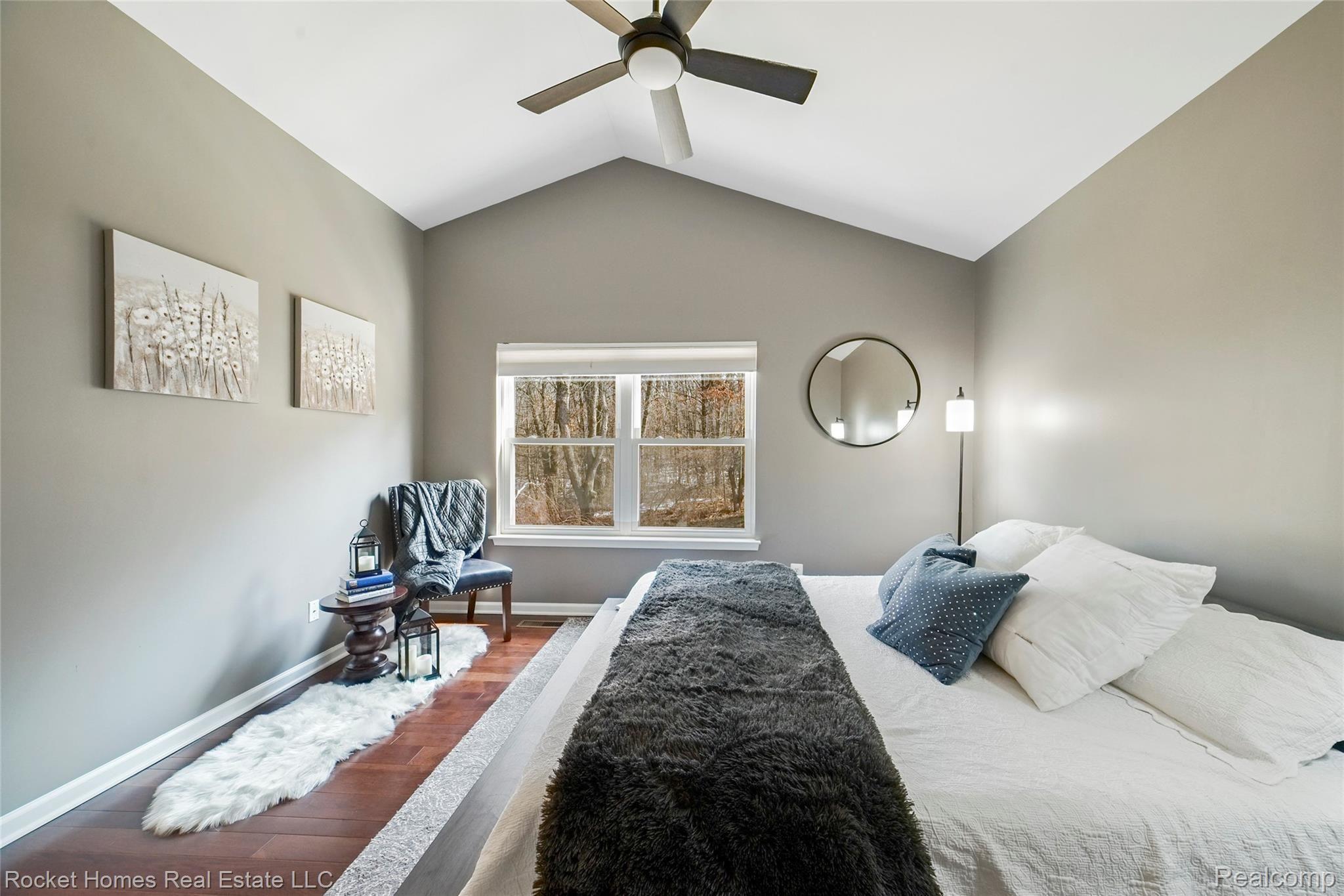 138 Eagle Ridge Road Lake Orion, MI 48360 - Photo 17 of 39 017-photo-main-bedroom-9004573.jpg
