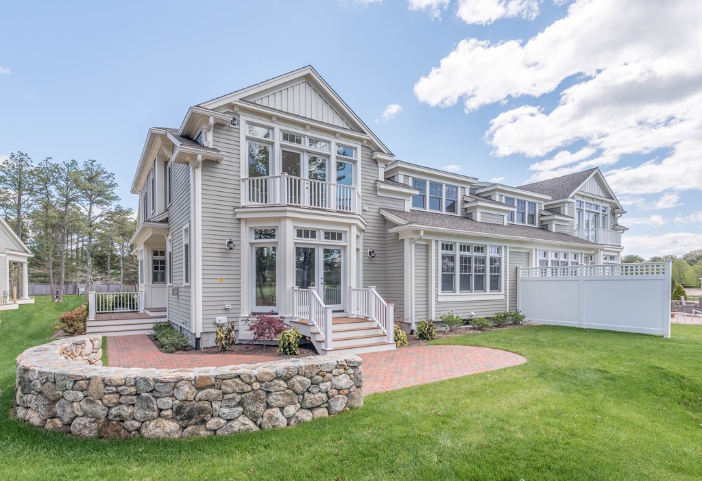 38 Simons Road, Unit A Mashpee, MA 02649 - Photo 5 of 19 Gallery Image 5