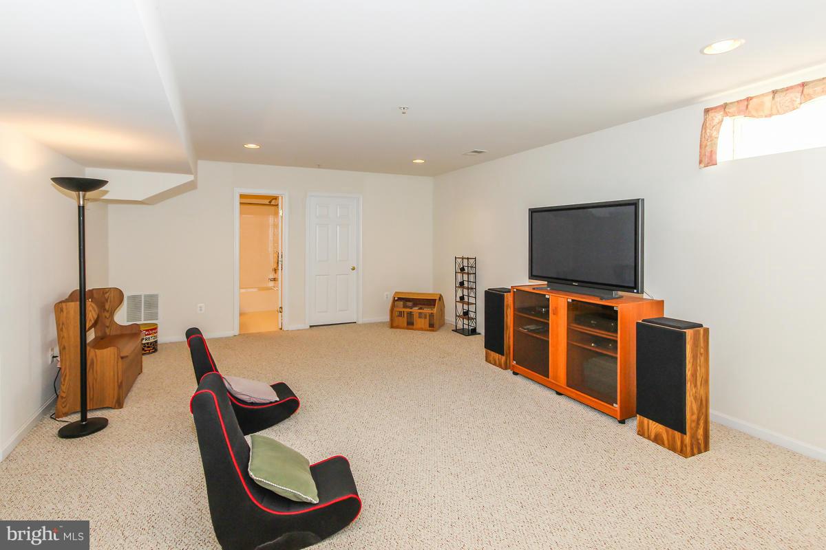 23113 Persimmon Ridge Road Clarksburg, MD 20871 - Photo 25 of 30 Basement