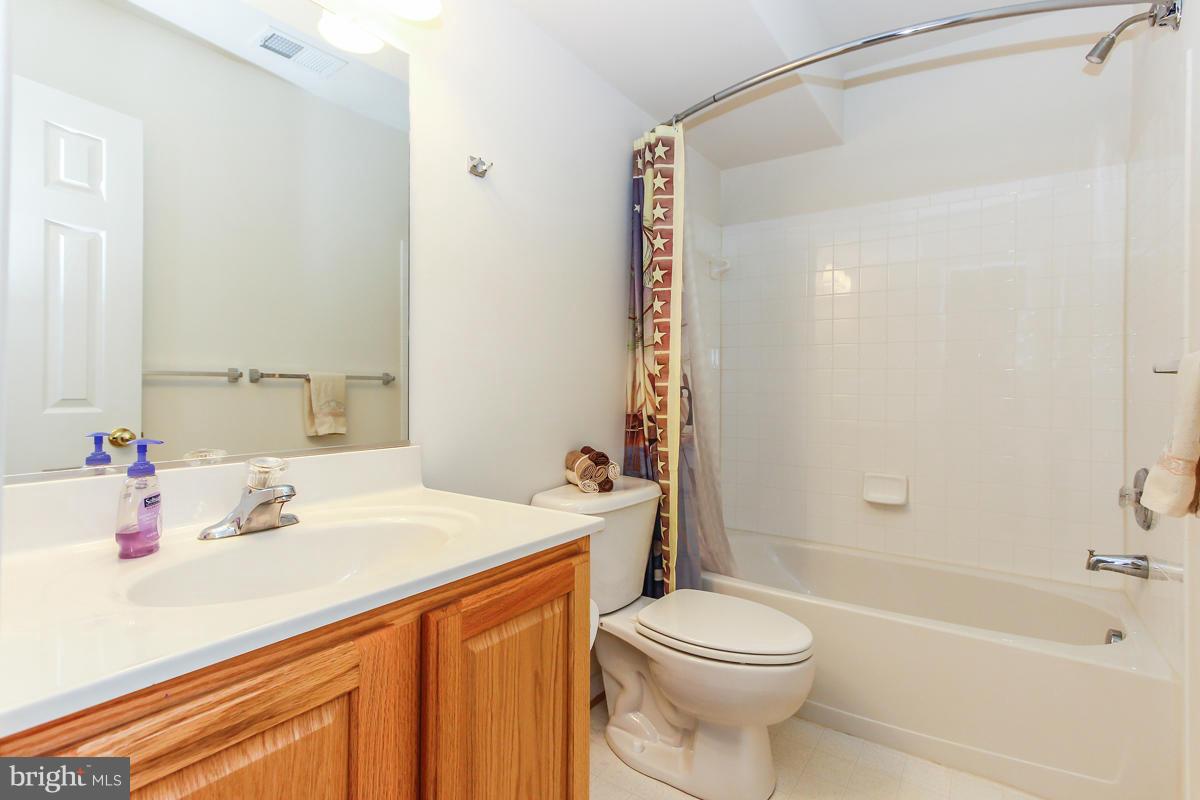 23113 Persimmon Ridge Road Clarksburg, MD 20871 - Photo 26 of 30 Bath