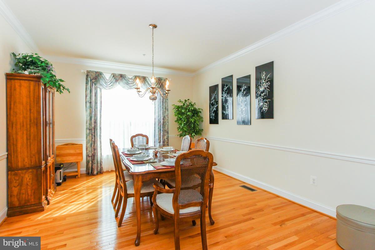 23113 Persimmon Ridge Road Clarksburg, MD 20871 - Photo 7 of 30 Dining Room