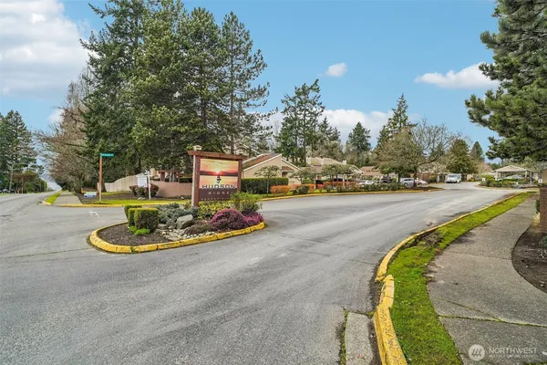 $392,500 | 23912 12th Place South, Unit 201, Des Moines, WA 98198