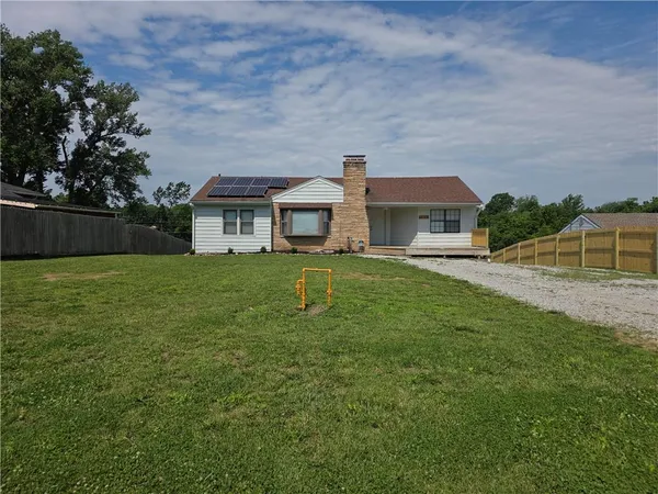 $349,800 | 1704 Rte 291, Independence, MO 64050