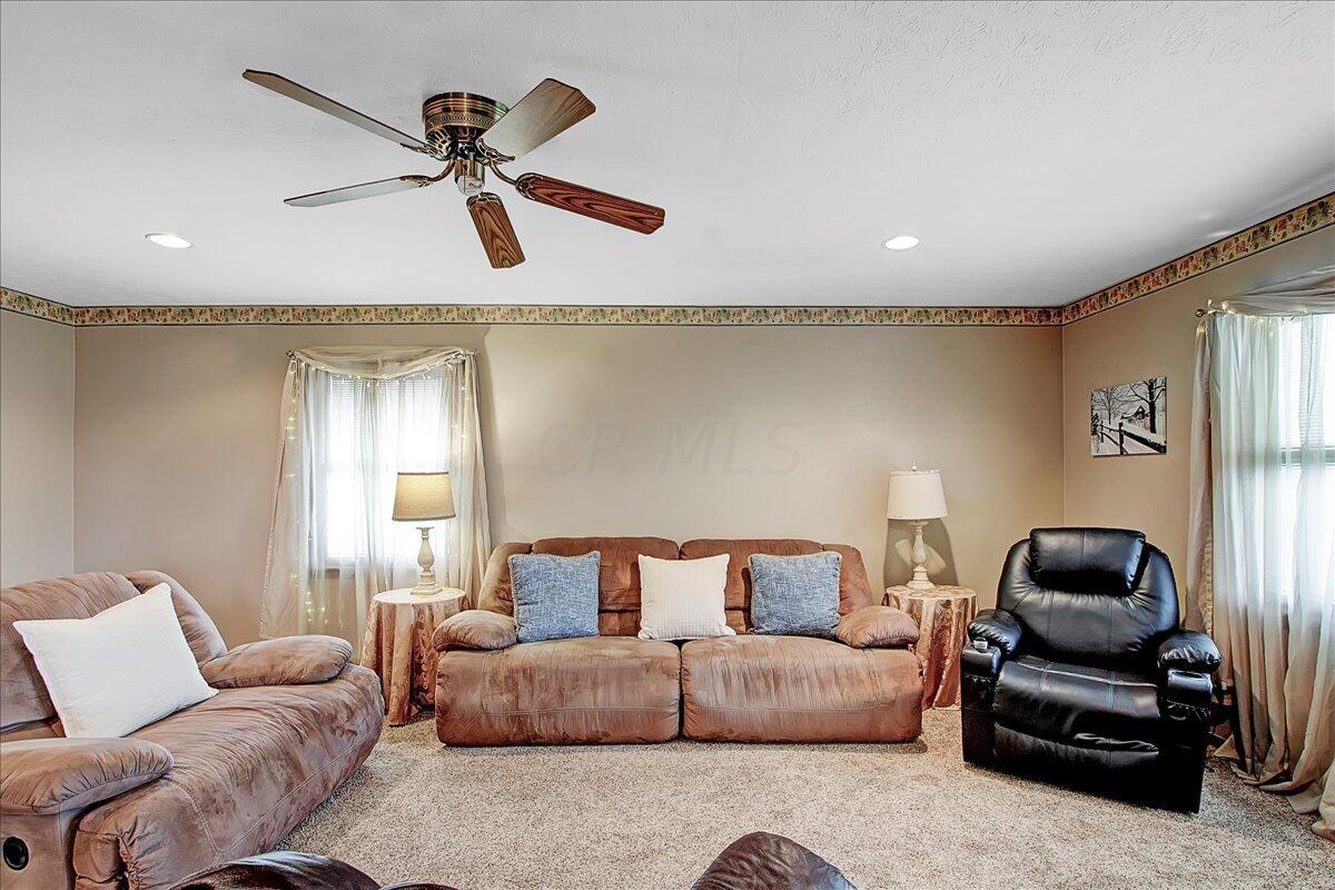 693 Lippincott Road Urbana, OH 43078 - Photo 7 of 50 07-IMG_4029_30_31