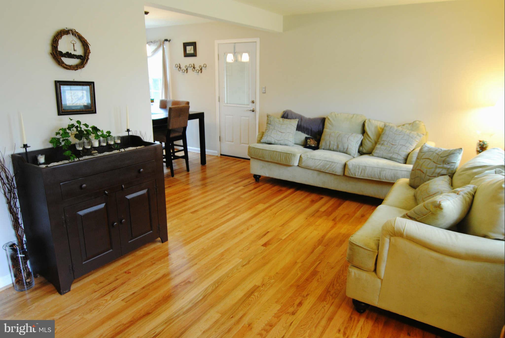 6914 Gilbert Street Springfield, VA 22150 - Photo 2 of 16 Living Room