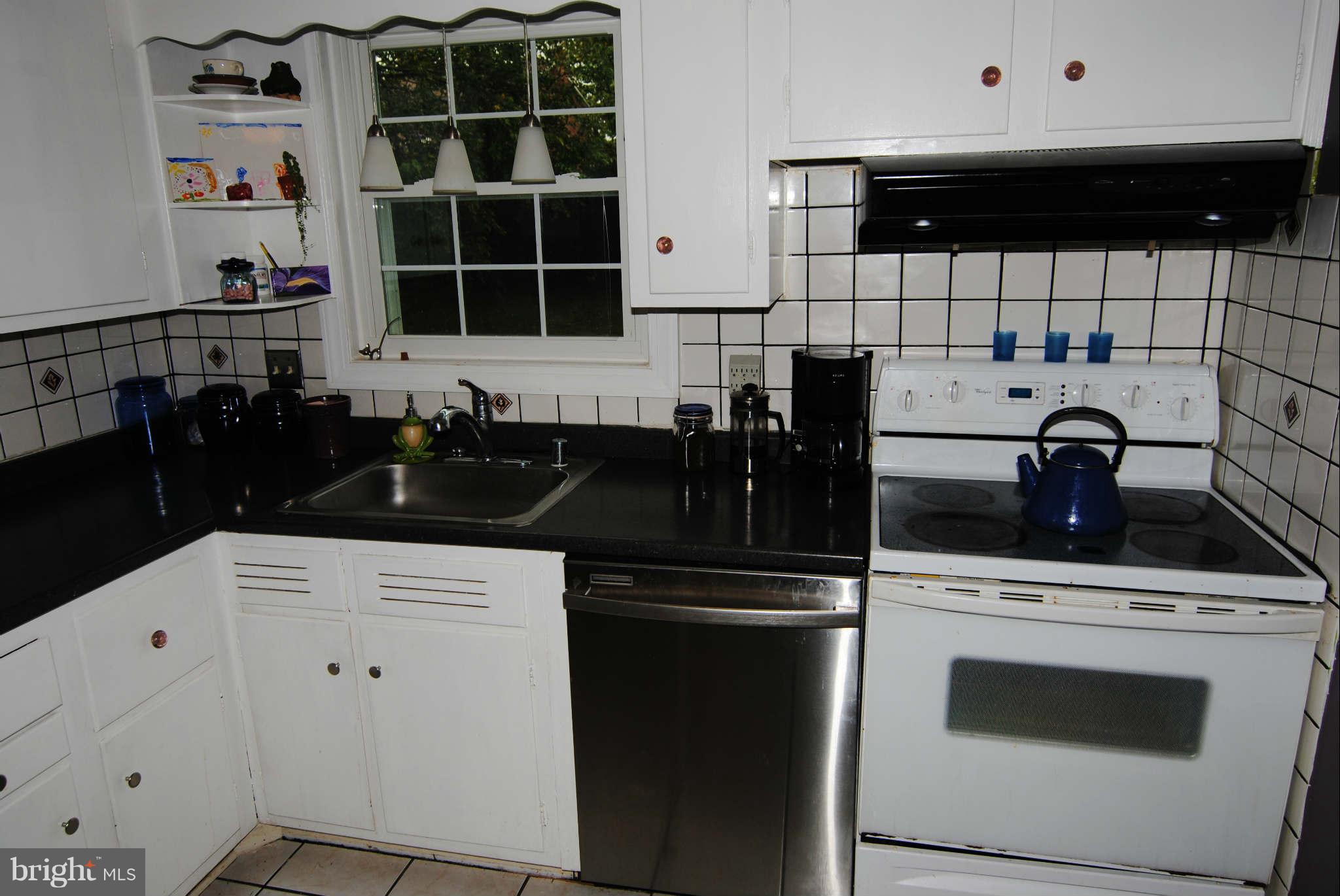 6914 Gilbert Street Springfield, VA 22150 - Photo 7 of 16 Kitchen
