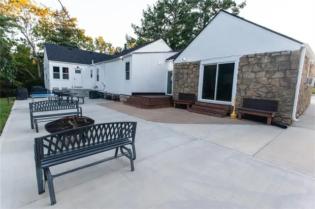 $509,000 | 900 Northeast 47th Street, Kansas City, MO 64118