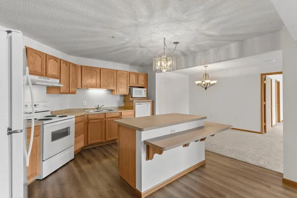 $70,000 | 2155 6th Lane Southeast, Unit 101, Cambridge, MN 55008