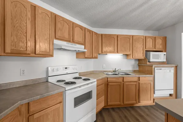 $70,000 | 2155 6th Lane Southeast, Unit 101, Cambridge, MN 55008