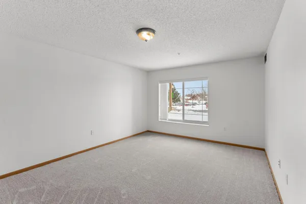 $70,000 | 2155 6th Lane Southeast, Unit 101, Cambridge, MN 55008