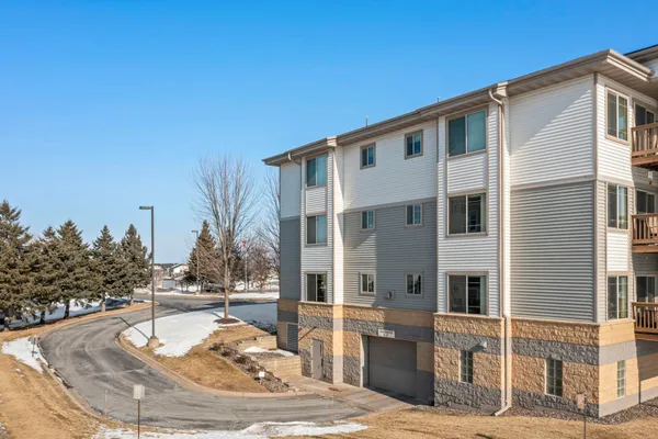 $70,000 | 2155 6th Lane Southeast, Unit 101, Cambridge, MN 55008