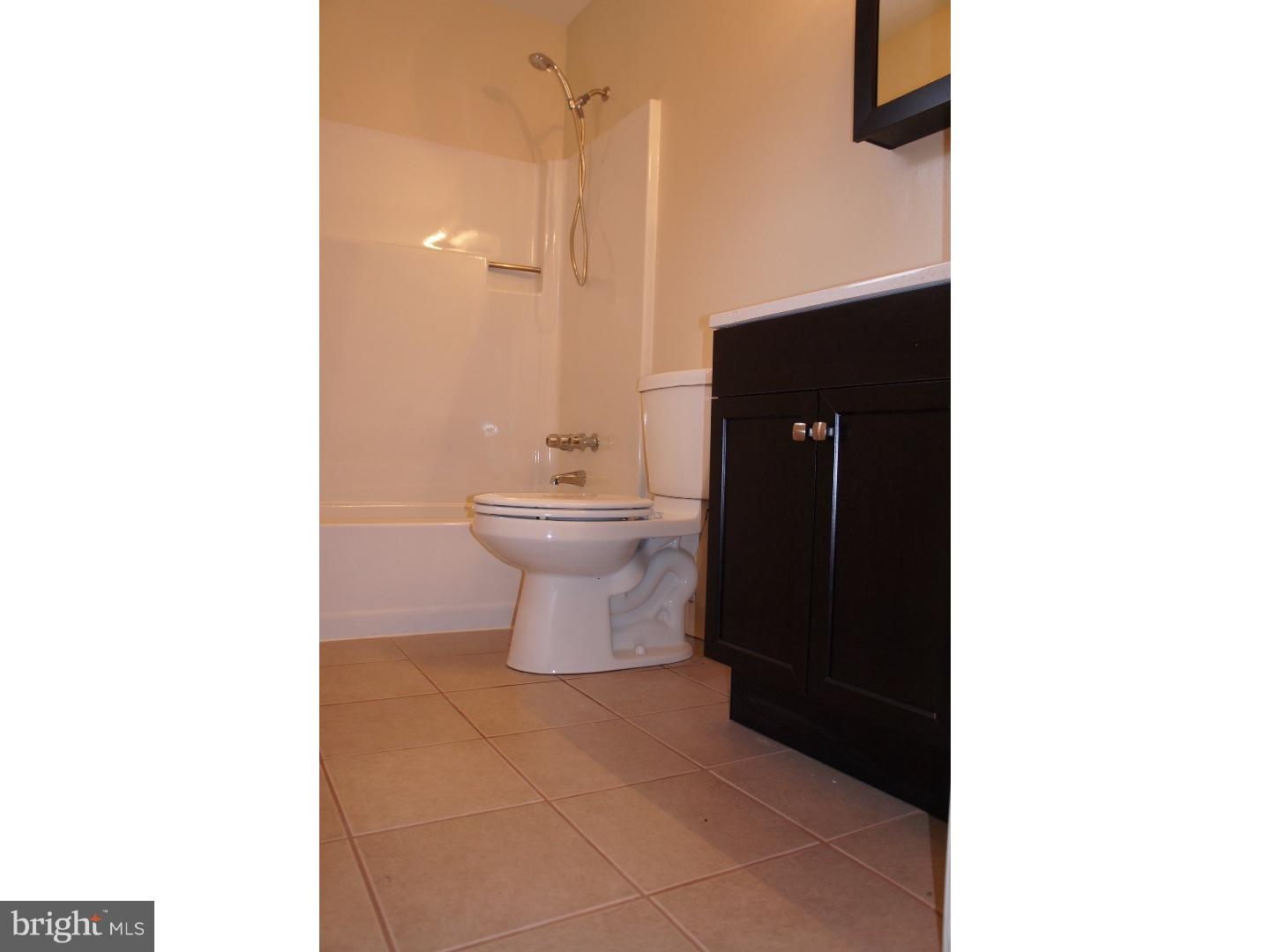 85 Berkshire Road Sicklerville, NJ 08081 - Photo 9 of 16 Gallery Image 9