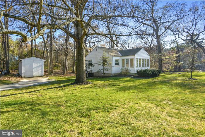 1419 Tar Point Road Pasadena, MD 21122 - Photo 3 of 16 Exterior (Front)