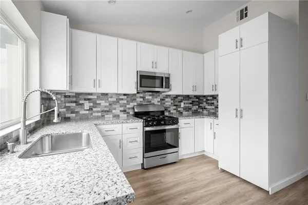 $2,000 | 10321 Sherman Grove Avenue, Sunland, CA 91040