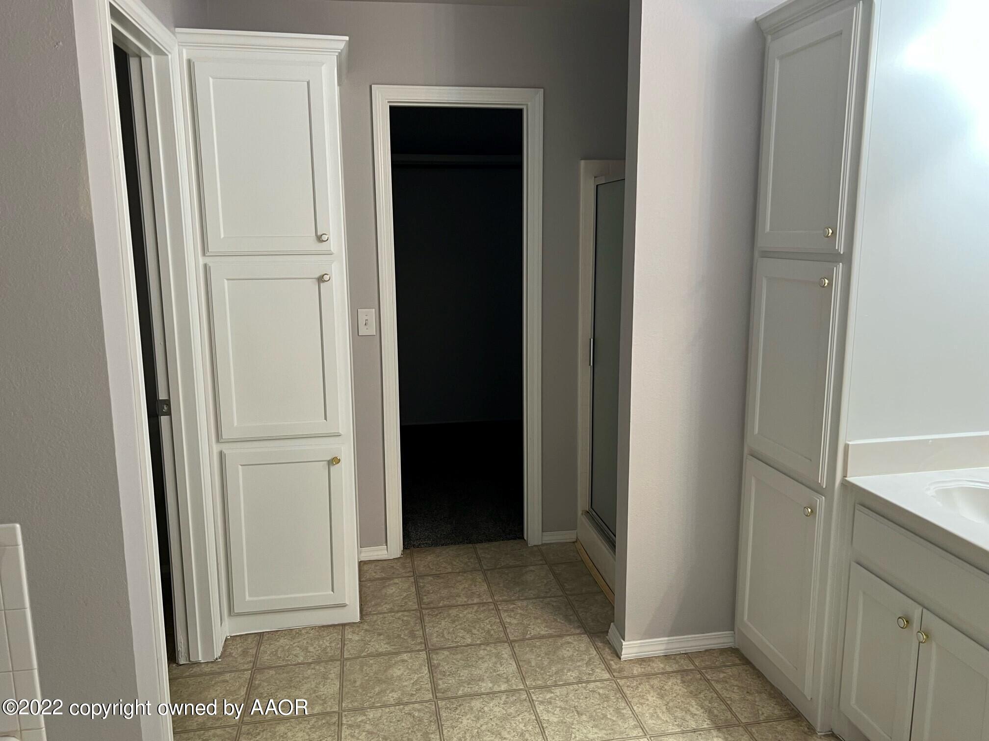 3617 South Mirror Street Amarillo, TX 79118 - Photo 6 of 11 mst bath