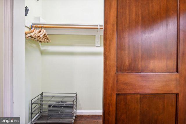 $1,410,573 | 3758 30th Road North, Arlington, VA 22207