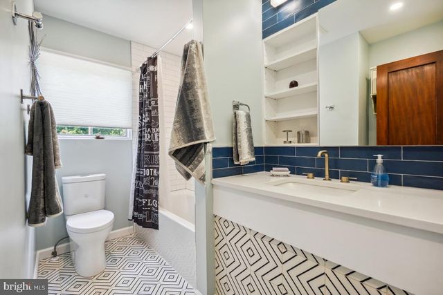 $1,410,573 | 3758 30th Road North, Arlington, VA 22207